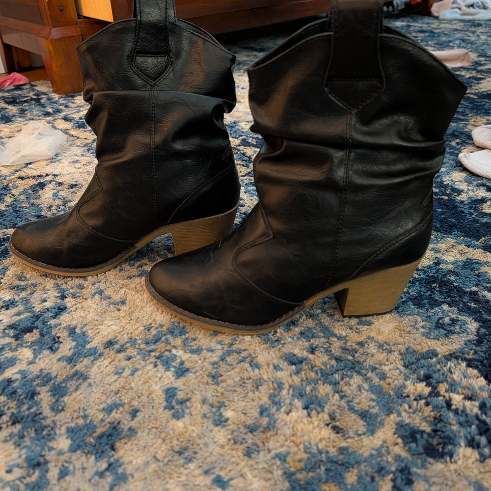 Charles Albert Black Heeled Boots